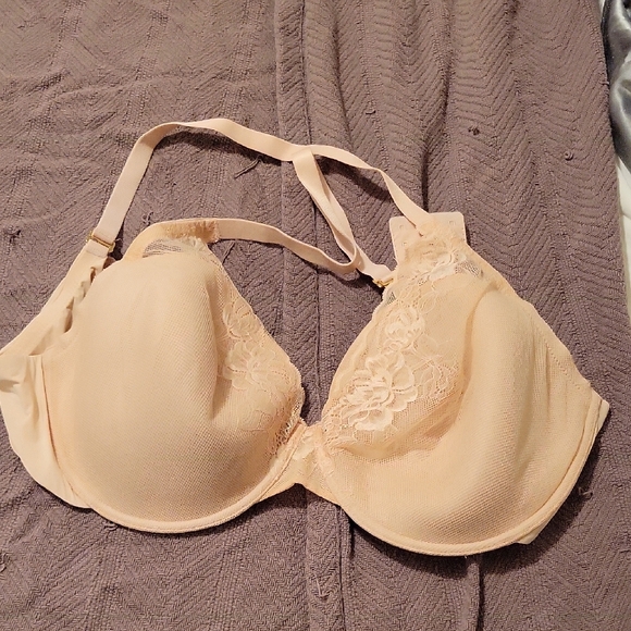 Cream Molded Cup Bra with Underwire and Lace - Picture 1 of 6